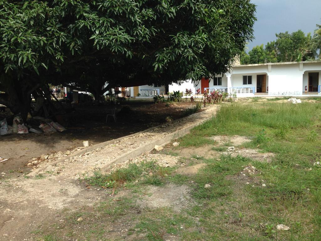 Mangoes Place Moalboal Exterior photo